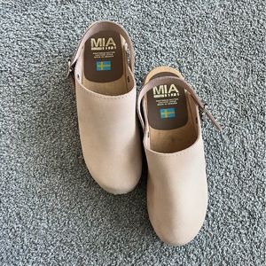 MIA Swedish Clogs